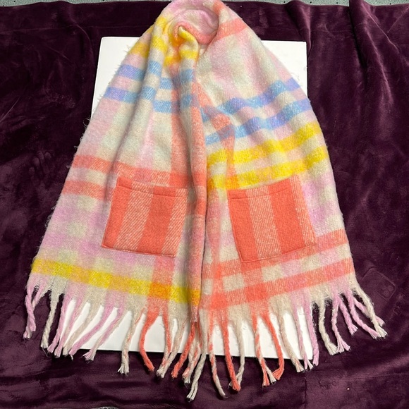 WOMENS WORLD MARKET OVERSIZED PASTEL COLORS FLEECE SCARF WITH POCKETS - Picture 1 of 6